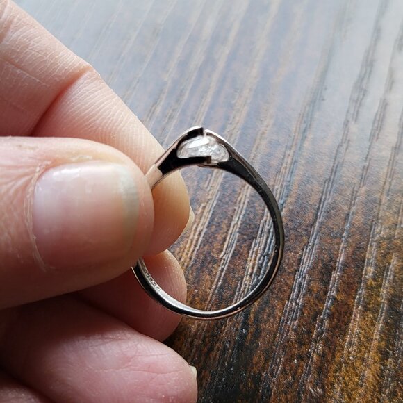 WOMANS STERLING SILVER 925 ADJUSTABLE RING WITH CUBIC ZIRCONIA - Picture 4 of 7